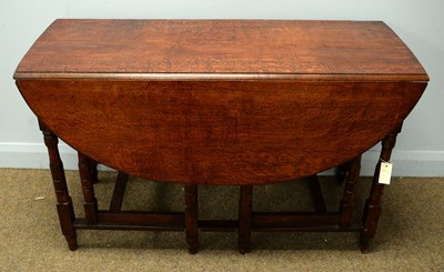 Lot 1 - Lyndon Hammel of Harmby dropleaf table