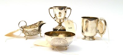 Lot 172 - A selection of silver items