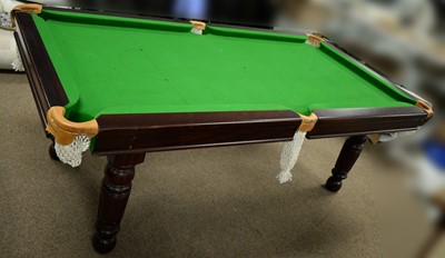 Lot 84 - A modern mahogany dining/pool table