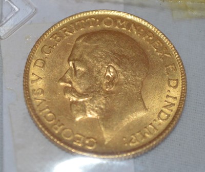 Lot 170 - A George V gold sovereign, 1926