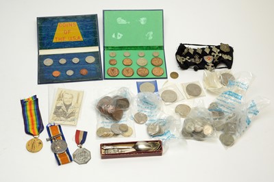 Lot 149 - Two WWI general service medals and other items