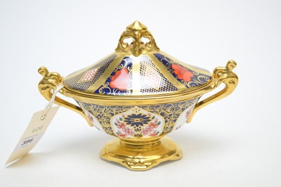 Lot 396 - A Royal Crown Derby Imari twin handled lidded pedestal dish