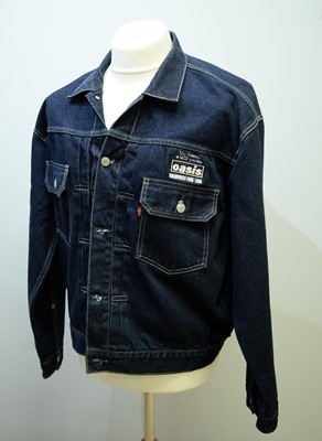 Lot 166 - Oasis Knebworth 1996 Levi denim tour jacket