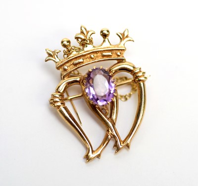 Lot 158 - A 9ct yellow gold Luckenbooth brooch