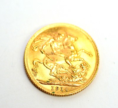Lot 213 - A George V gold sovereign, 1914.