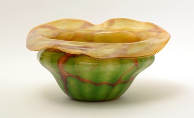 Lot 520 - Roger Tye Studio Glass Bowl