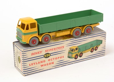 Lot 1076 - Dinky Supertoys diecast Leyland Octopus Wagon