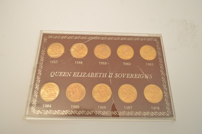 Lot 1039 - Queen Elizabeth II gold sovereign collection