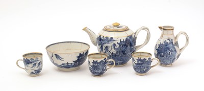 Lot 726 - Chinese export part tea set