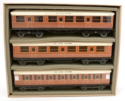 Lot 1068 - Ace Trains 0-gauge corridor coach set
