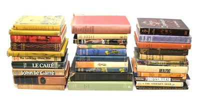Lot 125 - Modern Fiction and Biography.