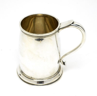 Lot 536 - A George VI silver tankard, by Atkin Brothers