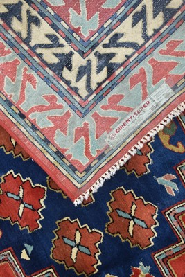 Lot 683 - A Tetex rug
