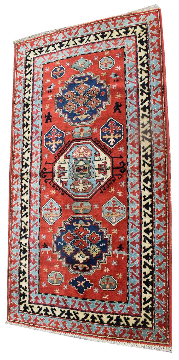 Lot 689 - A Tetex rug