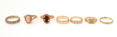 Lot 67 - A selection of gold rings