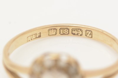 Lot 370 - A Victorian rose cut diamond dress ring
