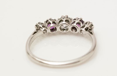 Lot 385 - A ruby and diamond ring