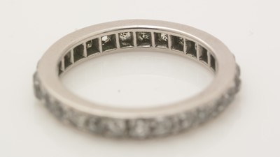Lot 392 - A diamond eternity ring