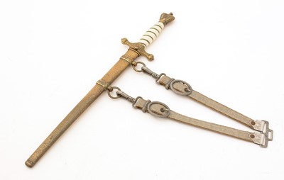 Lot 728 - A German WWII Kriegsmarine dagger