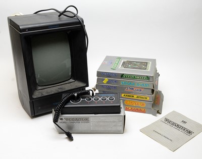 Lot 30 - A Vectrex video computer game system with control and games