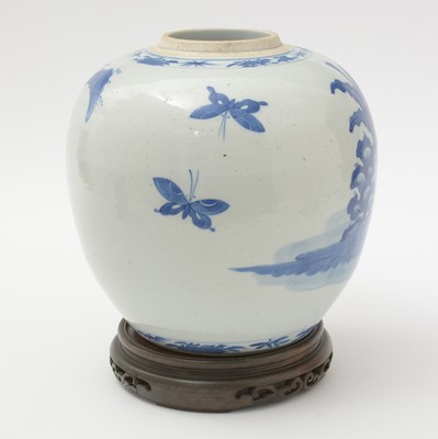 Lot 637 - Chinese blue and white ginger jar and cover