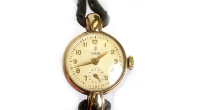 Lot 518 - Tudor: a lady's 9ct yellow gold cased cocktail watch