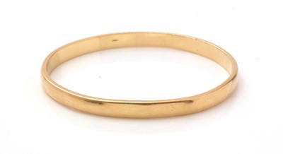 Lot 152 - A 9ct yellow gold bangle