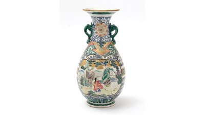 Lot 672 - Japanese Ko Kutani vase