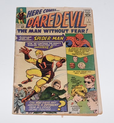 Lot 100 - Marvel Comics.