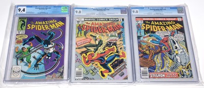 Lot 105 - Marvel Comics.