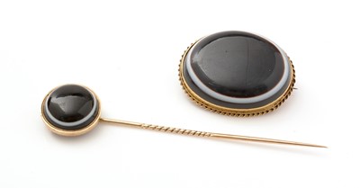 Lot 192 - Victorian banded agate brooch and stick pin