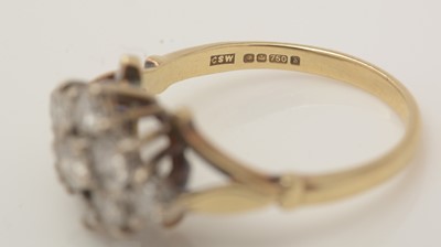 Lot 466 - A diamond ring