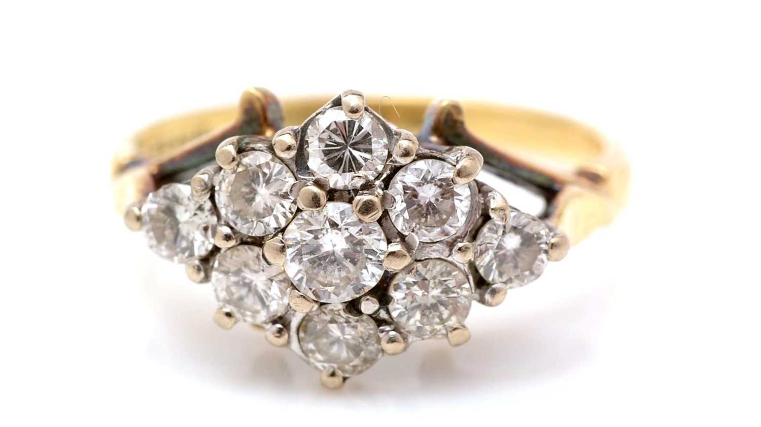 Lot 466 - A diamond ring