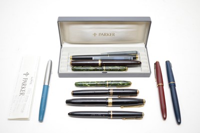 Lot 203 - A selection of vintage pens.