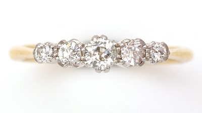 Lot 445 - A five stone diamond ring