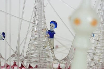 Lot 759 - Late 19th Century spun glass frigger