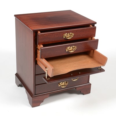 Lot 139 - Mahogany music cabinet