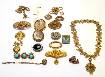 Lot 143 - A gold and enamel brooch, and other items