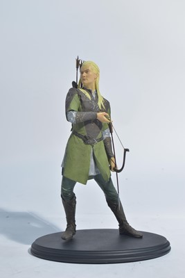 Lot 308 - Sideshow Weta Collectibles: The Lord of the Rings, Legolas Greenleaf polystone figure