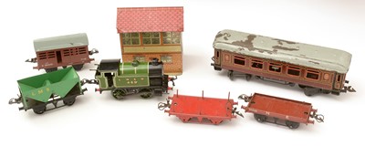 Lot 35 - A selection of 0-gauge tinplate model railway