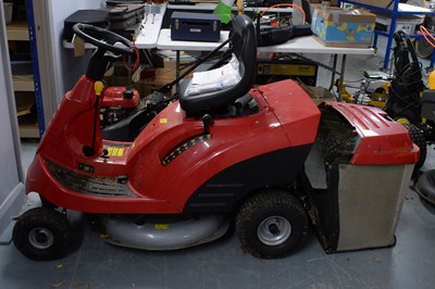 Lot 501 - A Honda HF 1211 Hydrostatic ride on lawnmower