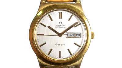 Lot 542 - Omega Geneve: a gilt cased automatic wristwatch