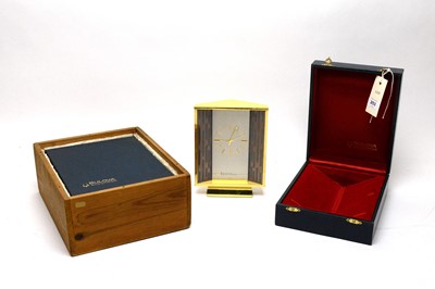 Lot 253 - A Bulova Accutron mantel clock