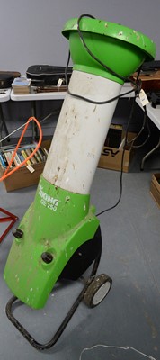 Lot 493 - A Viking GE 250 garden shredder