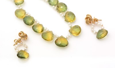 Lot 327 - A peridot and freshwater pearl necklace and earrings.