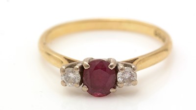 Lot 333 - A ruby and diamond ring