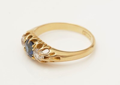 Lot 338 - A Victorian sapphire and diamond ring