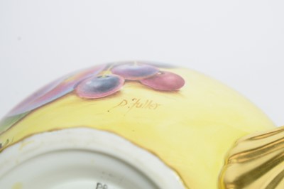 Lot 715 - Fruit painted Worcester Teapot