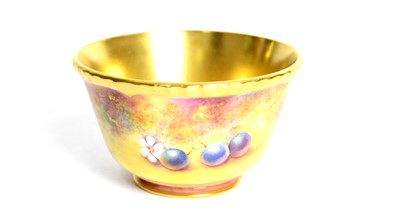 Lot 716 - Worcester fruit painted sugar bowl