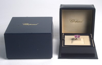 Lot 504 - Chopard "So Happy Diamond": a diamond and synthetic pink sapphire ring